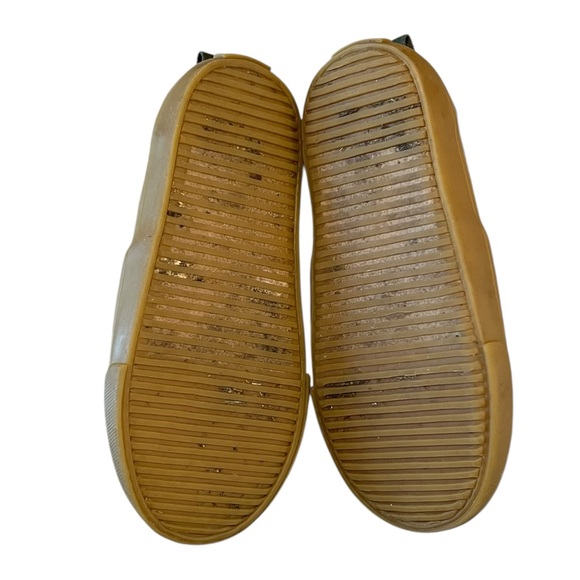 Old Navy Toddler Boys Camo Slip-On Sneakers Size 8 – Preloved - Picture 4 of 5